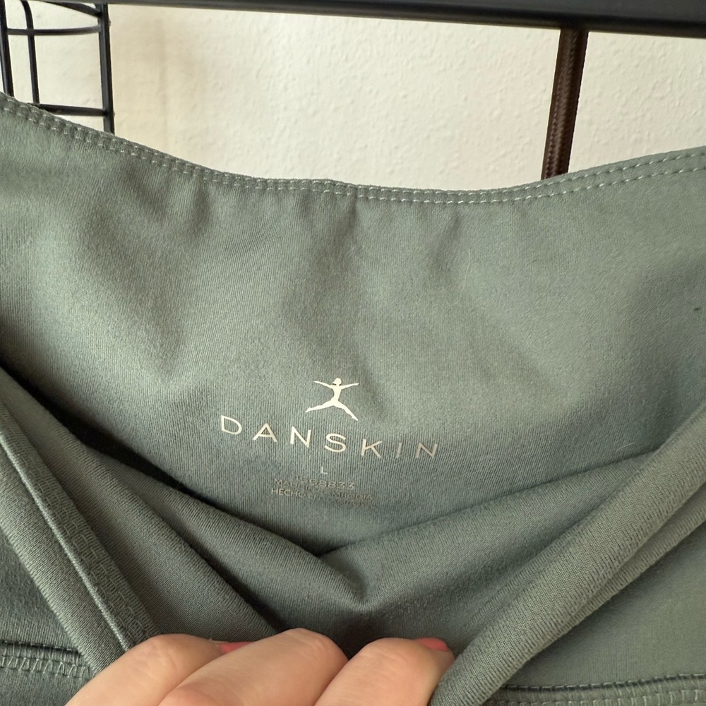 Danskin Green Bike Shorts Relaxed Fit - Picture 3 of 3